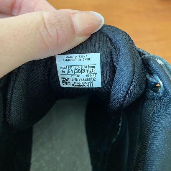 Leopard high top Reeboks - Picture 4 of 5